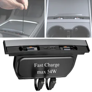 Încărcător rapid auto 54W cu porturi USB.
